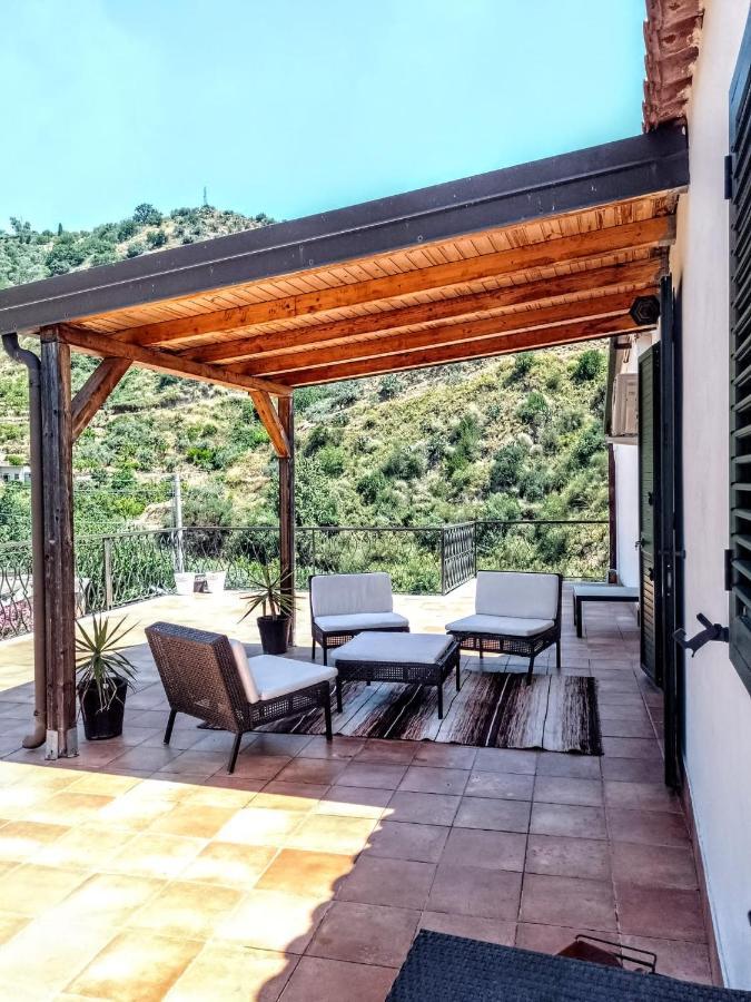 Flat With Panoramic Terrace And Private Pool Mt5X3 Apartman Taormina Kültér fotó